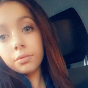 Meet your Posher, Joanica